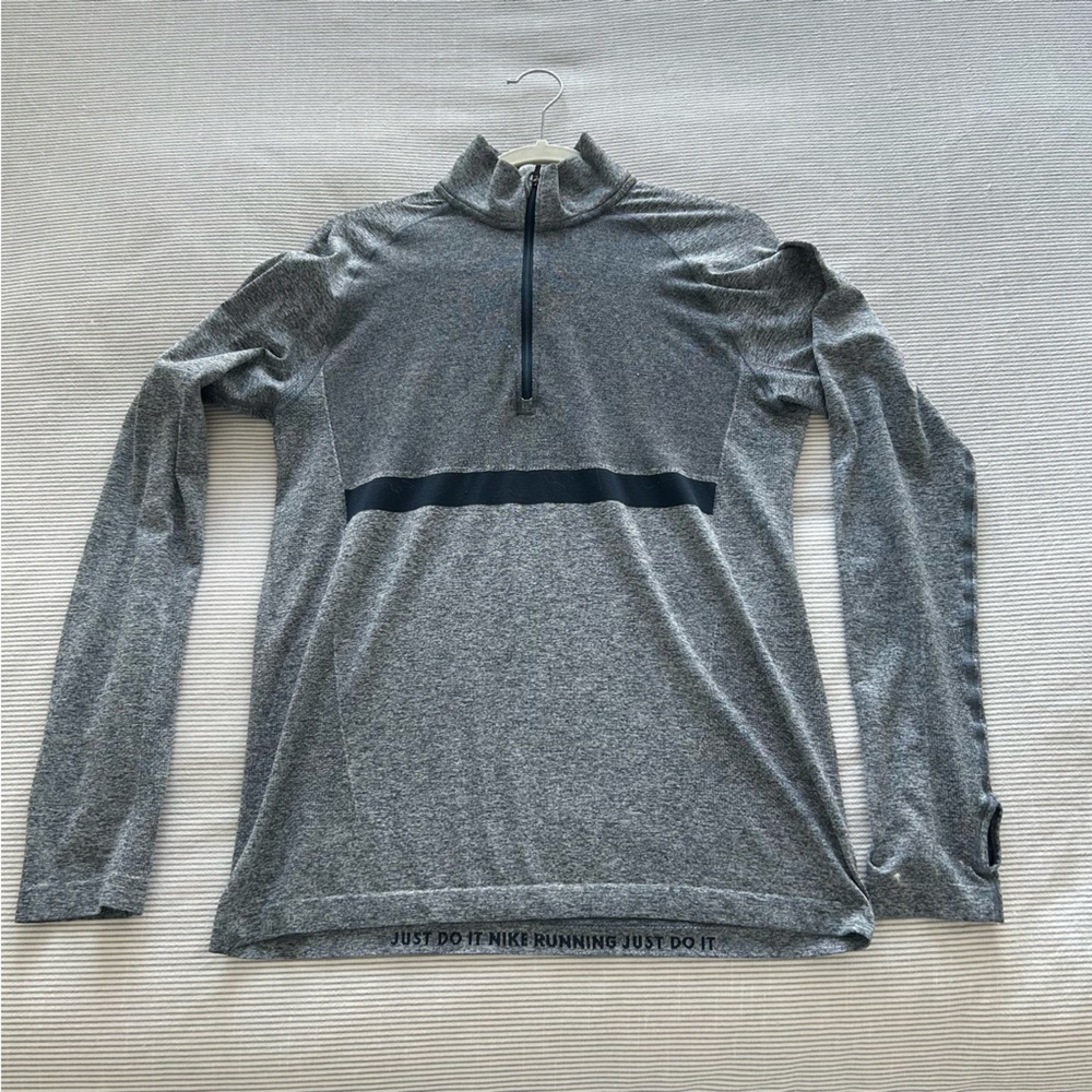 Nike Quarter Zip Size Medium